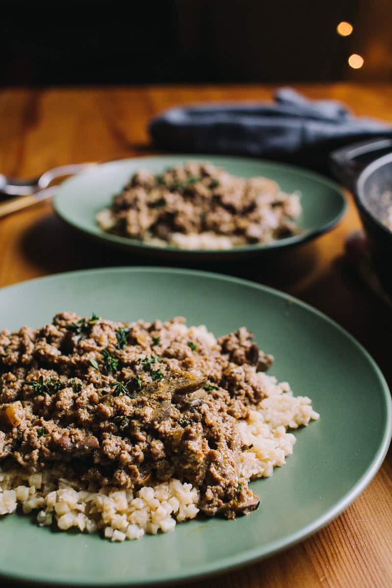 Low Carb Beef Stroganoff on green plates