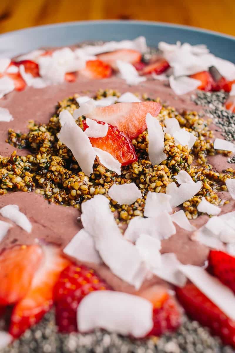 Low Carb Acai Smoothie Bowl | Food Photography | A Full Living