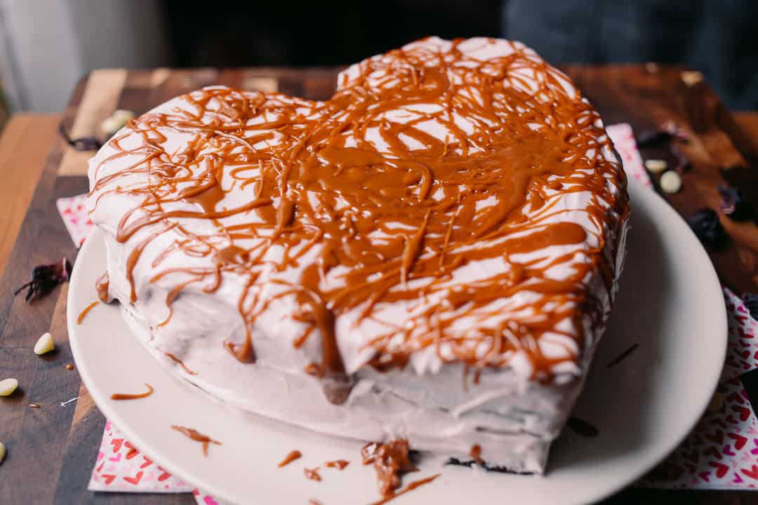heart shaped cake with caramel sauce for low carb valentine's day