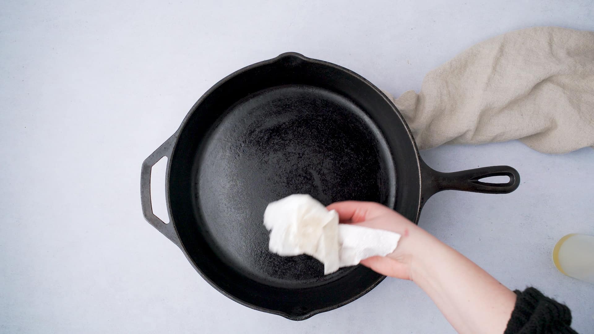 Your Guide To Lodge Cast Iron: Tips For Cleaning, Use And Care – Kitchen  Stuff Plus