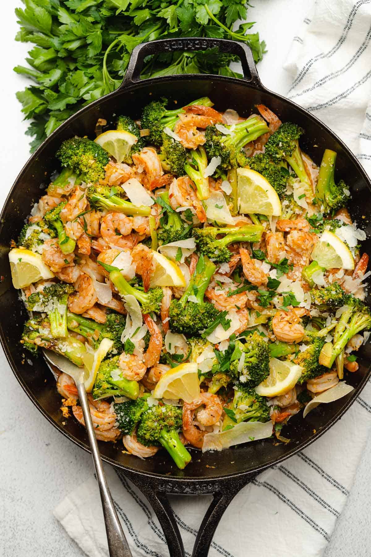 keto shrimp and broccoli skillet with lemon