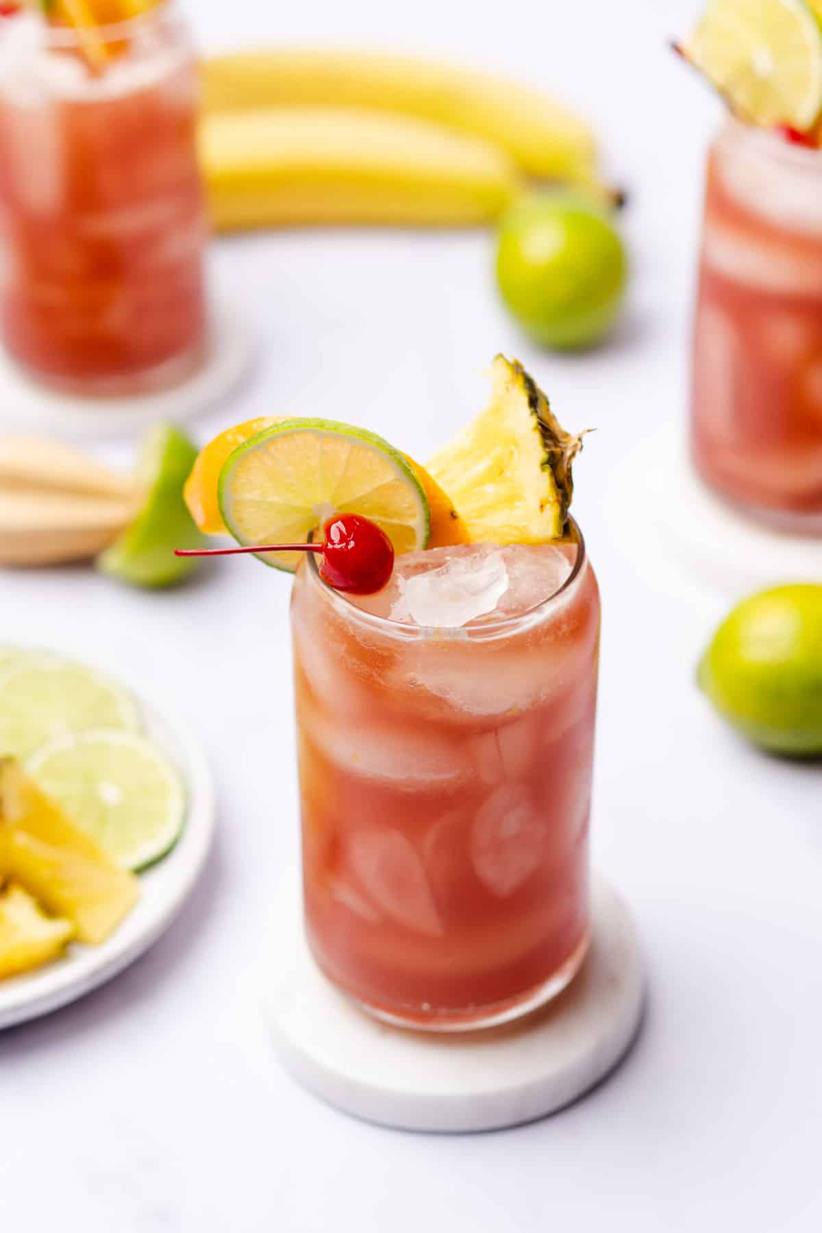 rum runners cocktail 