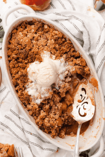 sugar free apple crisp with eucalyptus with ice cream
