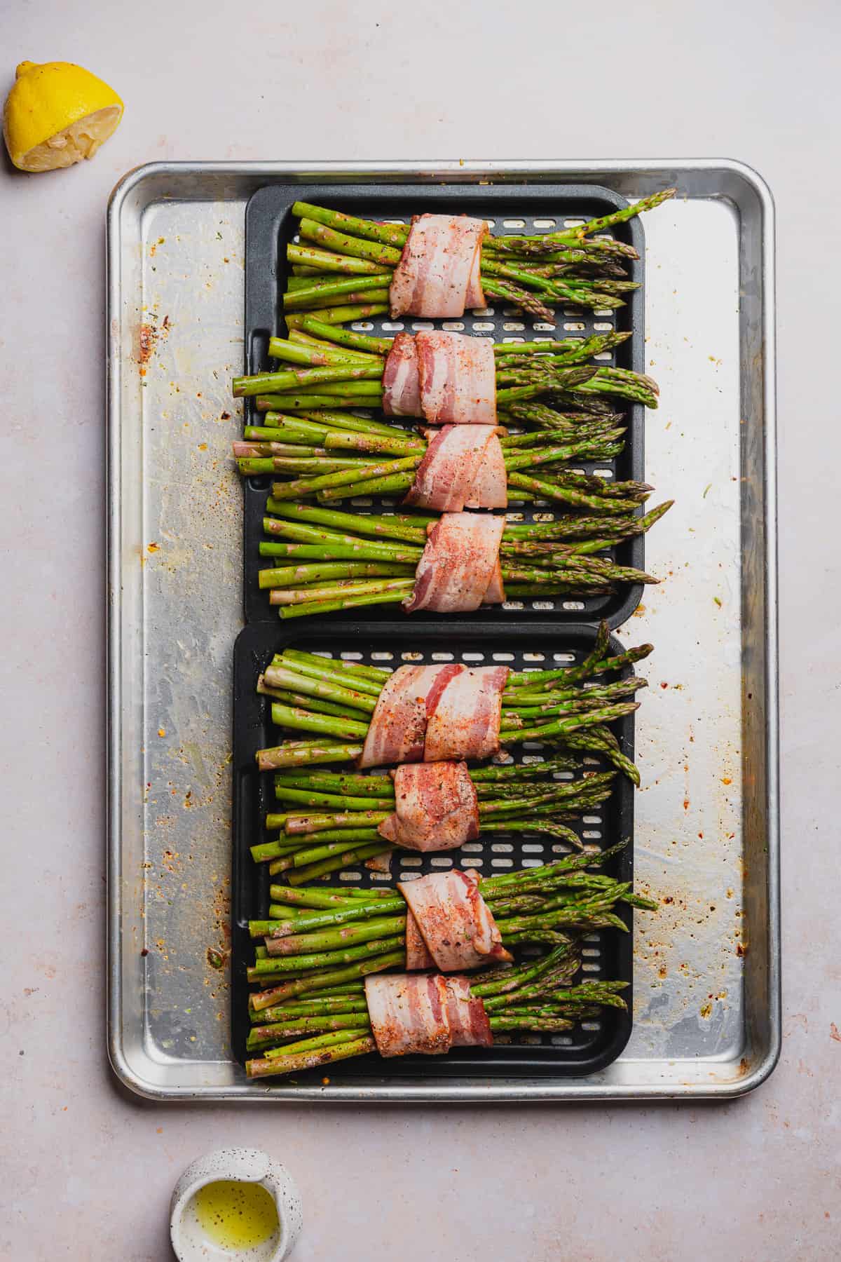 asparagus bundles with bacon on air fryer trays
