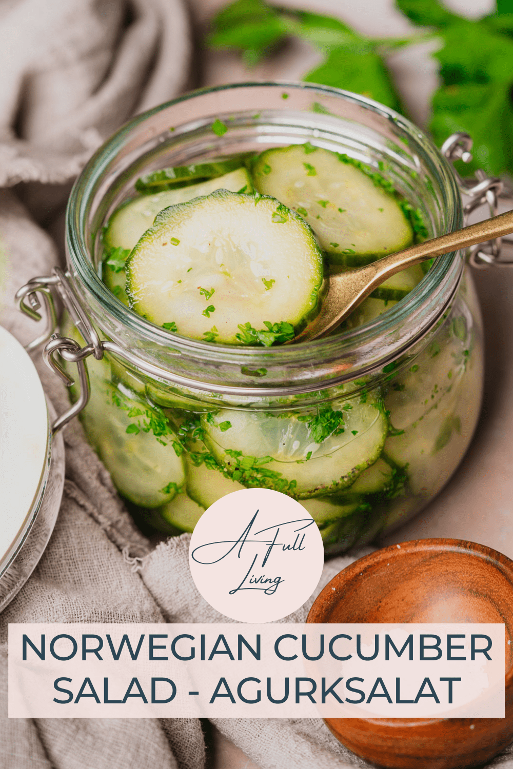 agurksalat - norwegian cucumber salad.