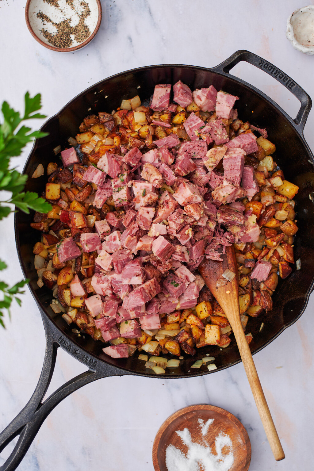 Homemade Corned Beef Hash and Eggs (Crispy Skillet Recipe!) - A Full Living